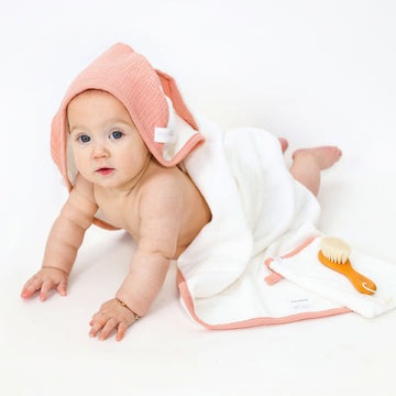 DAISY GIFT FOX BABY`S FIRST SPA SET HOODED TOWEL AND WASH MITTEN