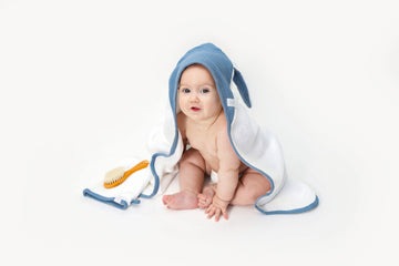 DAISY GIFT FOX BABY`S FIRST SPA SET HOODED TOWEL AND WASH MITTEN