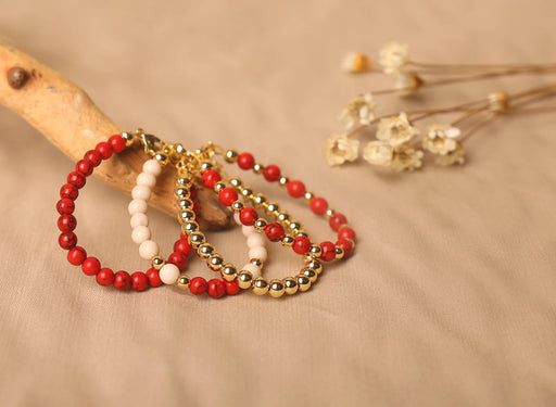 BLUSH DYE WITH GOLD BEADS BRACELET