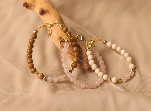 PICKY WOOD GRAIN STONE WITH ROSE BEADS BRACELET