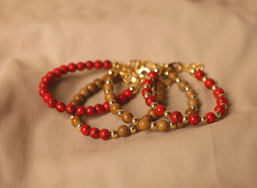 WOOD GRAIN STONE WITH RED BEADS PICKY BRACELET