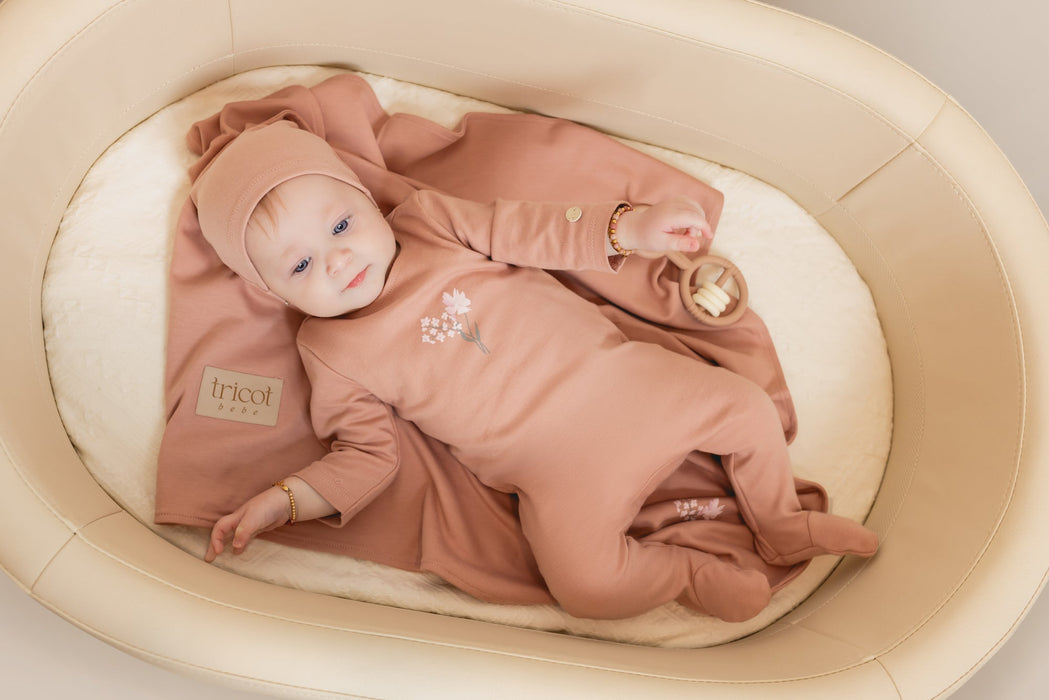 Watercolor Flower Footie and Hat rose Tricot Bebe