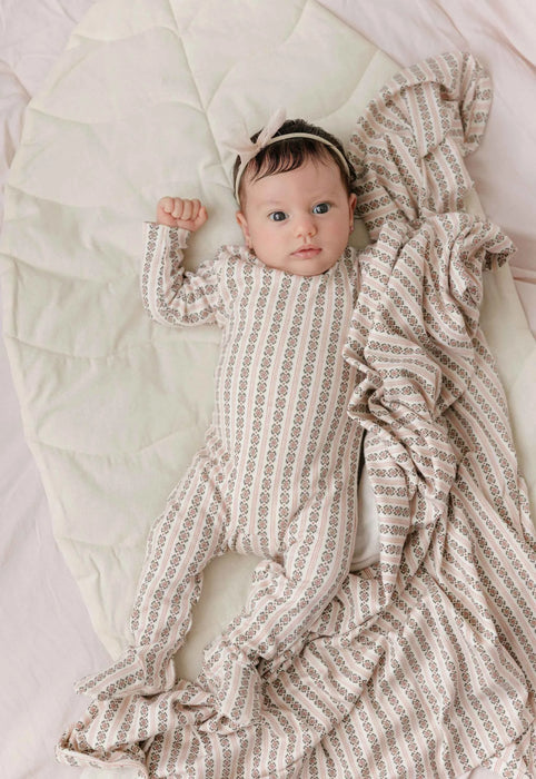 AURORA CLASSICS BABY LAYETTE SET/TAKE ME HOME SET COTTON RIB LINEAR LEAF COLLECTION TAKE ME HOME SET AURORA