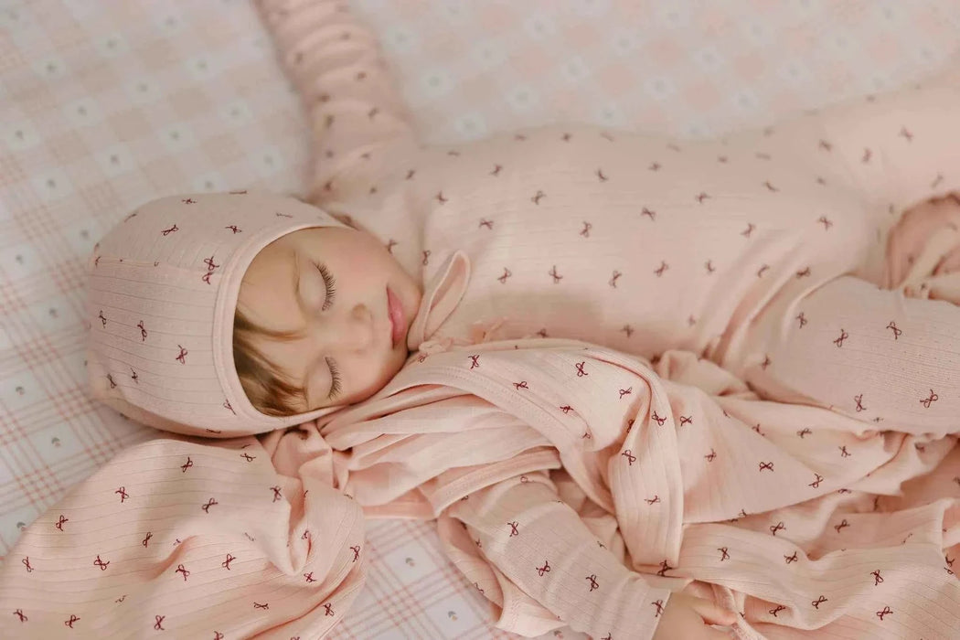 AURORA CLASSICS BABY GIRL FOOTIE + BONNET BOW PATTERN COLLECTION FOOTIE + BONNET AURORA