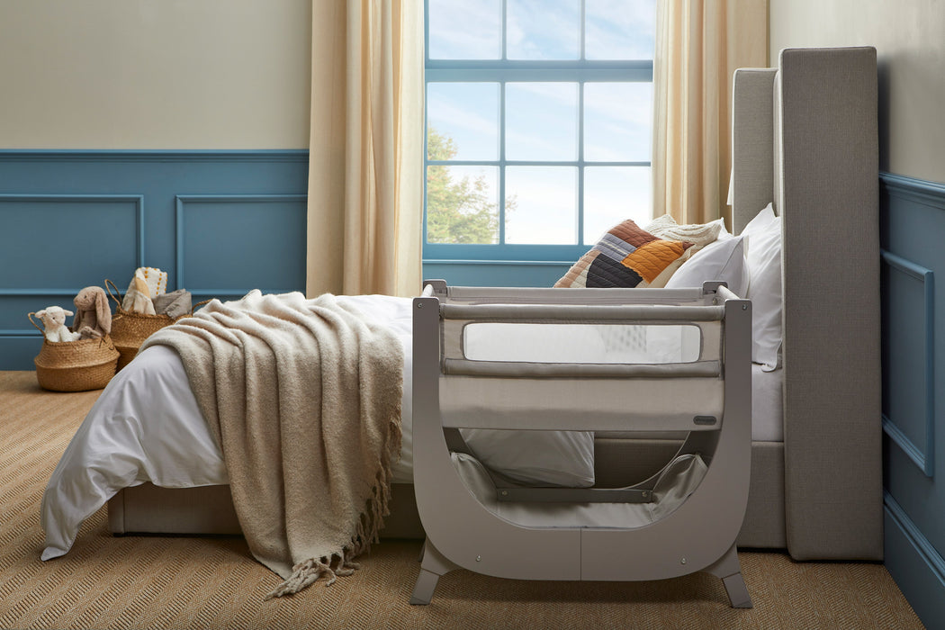 Shnuggle Air Lite Bedside Bassinet | Infant Crib | Height Adjustable Baby Bed with Mattress Cribs M4A