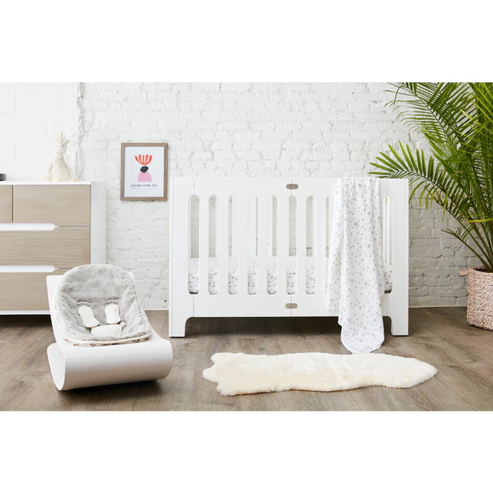 BLOOM ALMA PAPA CONVERTIBLE FOLDING CRIB Little Luxury