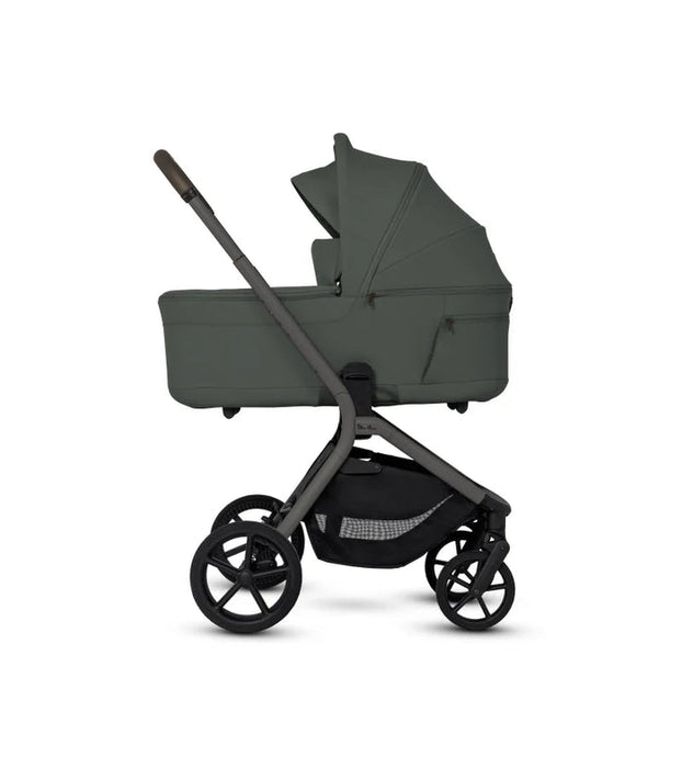 SILVER CROSS BREEZ COMPACT STROLLER + FOLDING BASSINET BUNDLE