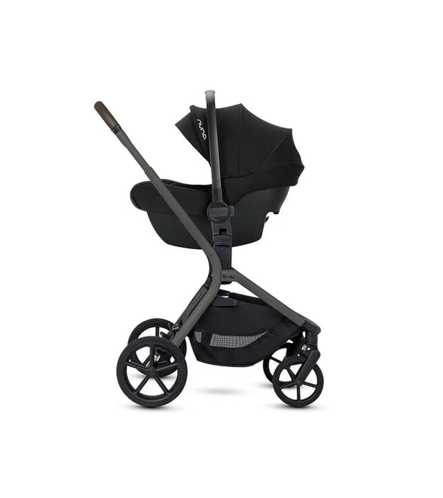 SILVER CROSS BREEZ COMPACT STROLLER + FOLDING BASSINET BUNDLE