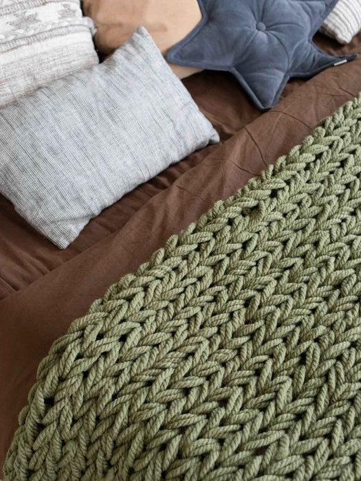 Chunky Knit Blanket in Khaki