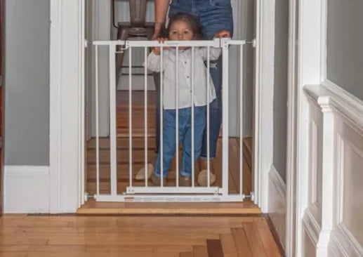 SUMMER INFANT EVERYWHERE EXTRA WIDE WALK-THRU SAFETY GATE SAFETY BABY GATE