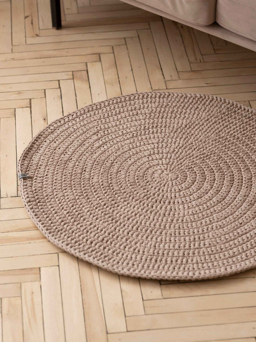 Round plain rug