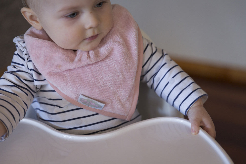 ANTIQUE BANDANA BIB