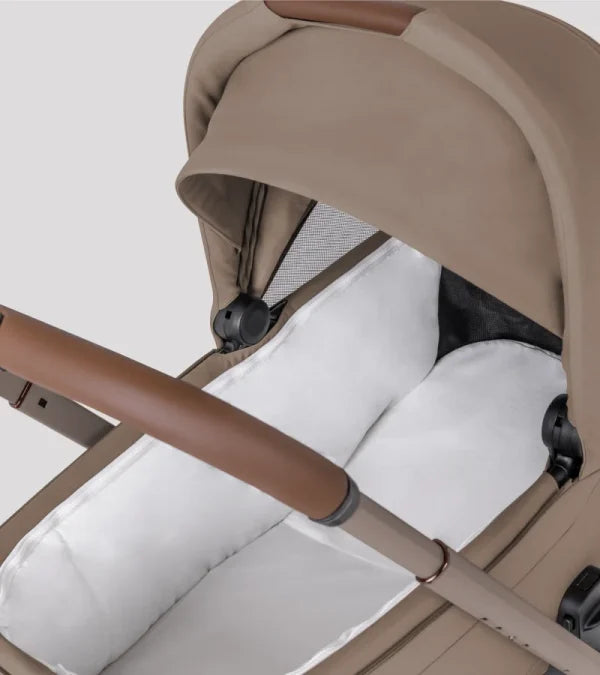 SILVER CROSS BREEZ COMPACT STROLLER + FOLDING BASSINET BUNDLE