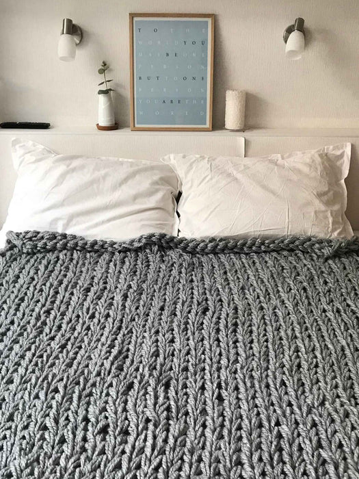 Chunky Knit Blanket in Grey Blankets Anzy Home
