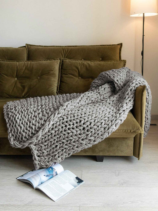 Chunky Knit Blanket in Grey