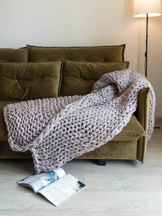 Chunky Knit Blanket in Pale Mauve