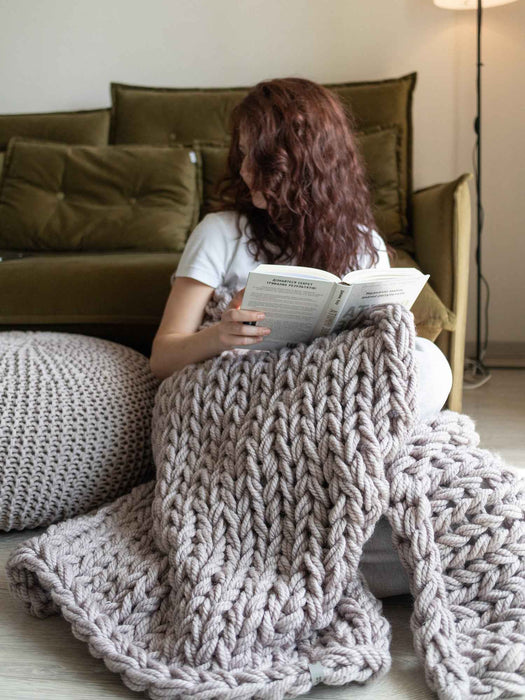 Chunky Knit Blanket in Pale Mauve