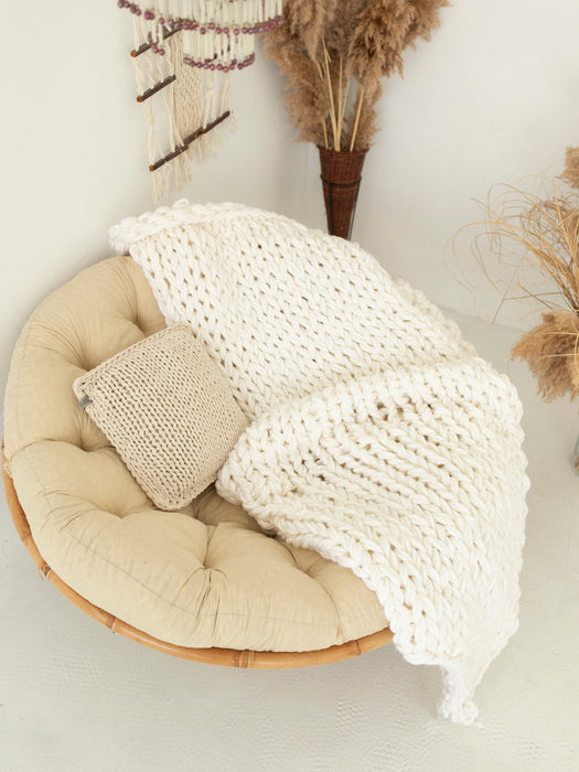 Chunky Knit Blanket in White Anzy Home