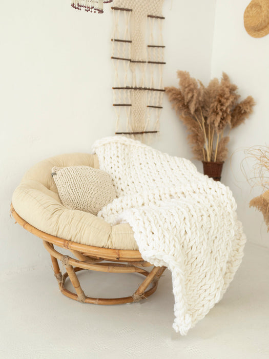 Chunky Knit Blanket in White Anzy Home