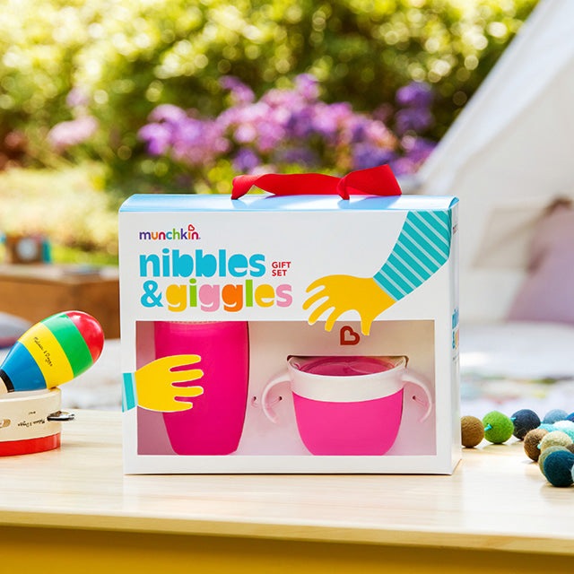 NIBBLES AND GIGGLES GIFT SET